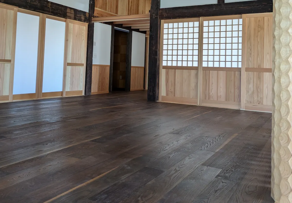 無垢フローリング　羽目板