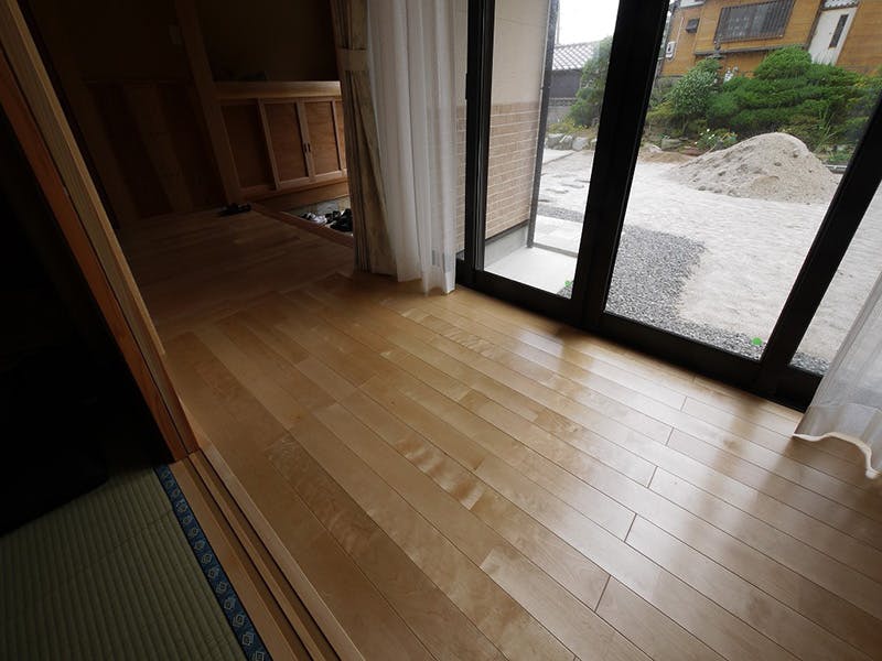 福島県・個人住宅 　カバザクラ・ユニ フローリング(セレクトグレード) 施工事例の写真です。
