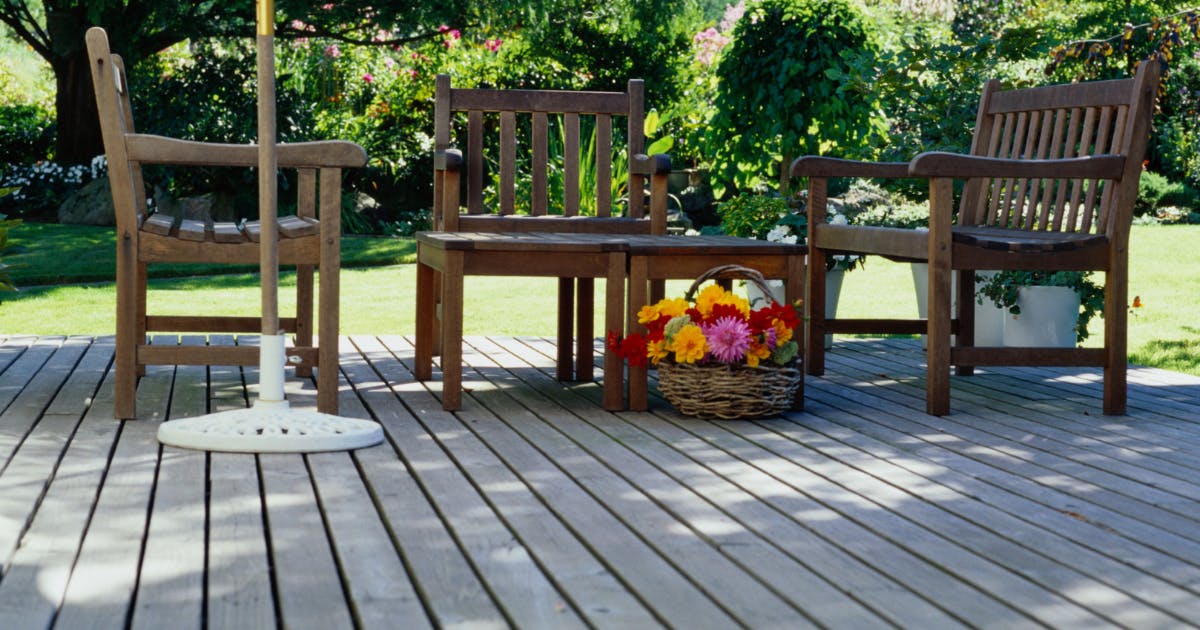 シルバーグレイ　ウッドデッキ