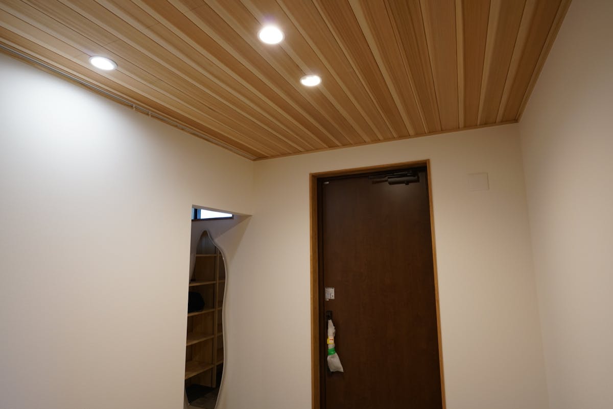 羽目板　スリット　イメージ