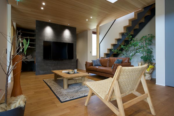 複合フローリングと天然木材の違いと選び方