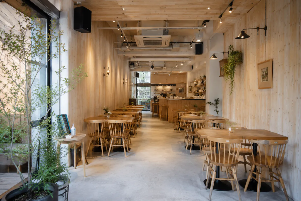 羽目板　カフェ