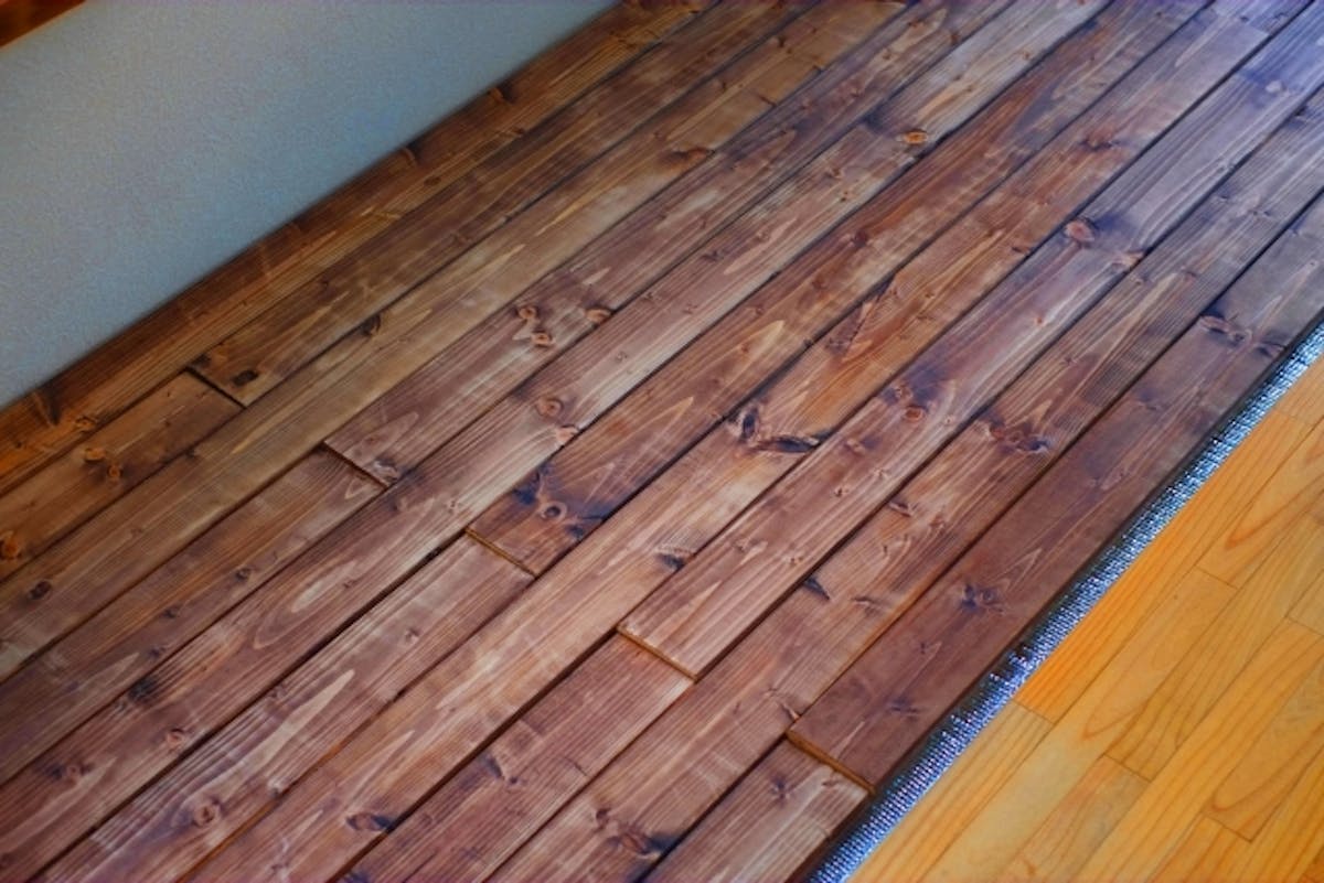 無垢フローリングのカビを防ぐ お手入れ知識で解決 無垢フローリングのカビを防ぐ お手入れ知識で解決