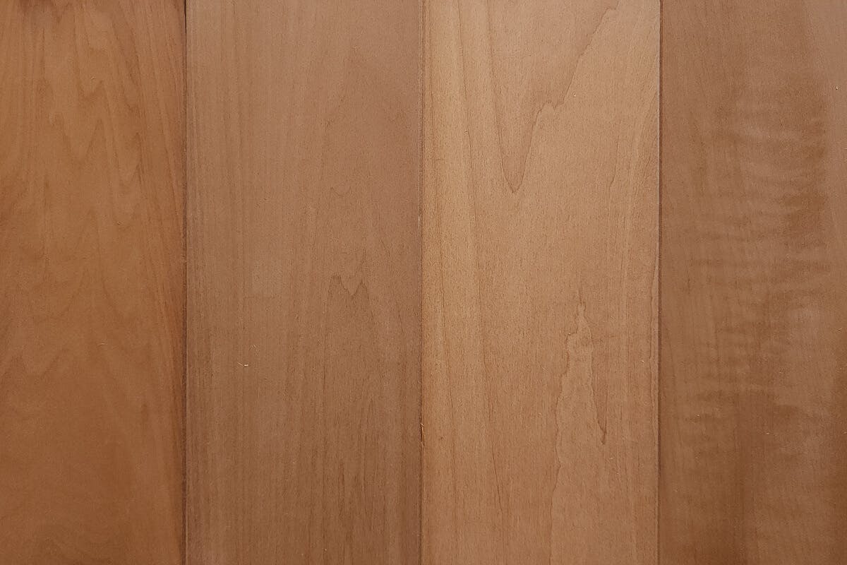 オリエンタル・ウォールナット・本実突付け 羽目板（セレクトグレード