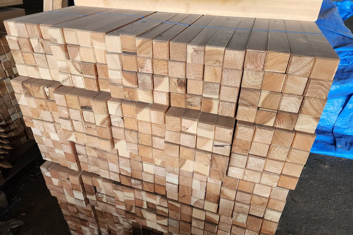 杉材/木杭（キャラクターグレード・特一等） 45x45x900